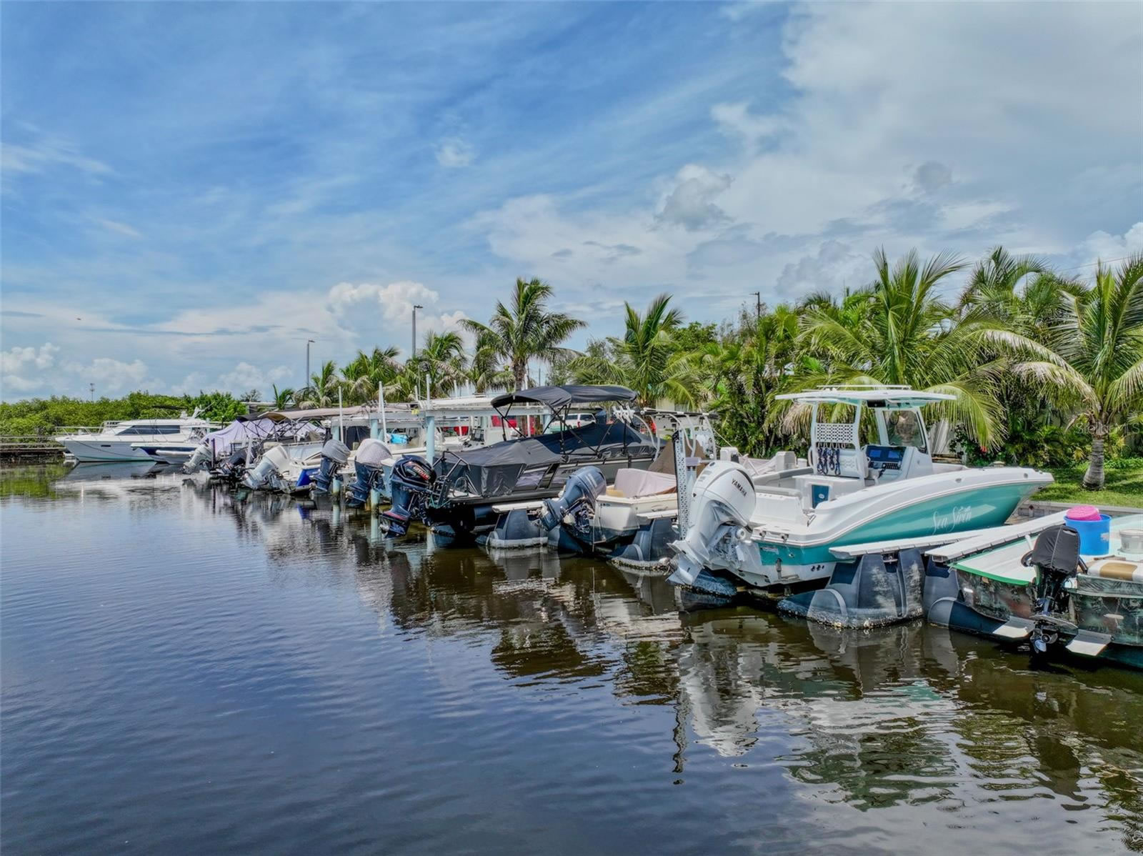 10 Acre Marina For Sale in Manatee County, FL - $5,495,000