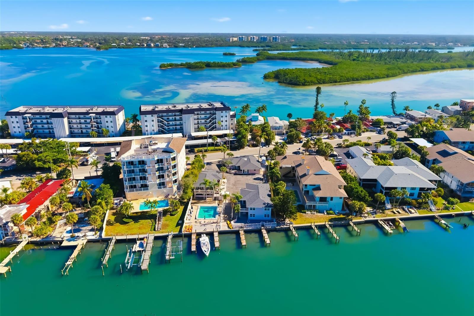 Siesta Key Waterfront 9 Unit Building + 8 Big Slips For Sale - $5,995,000