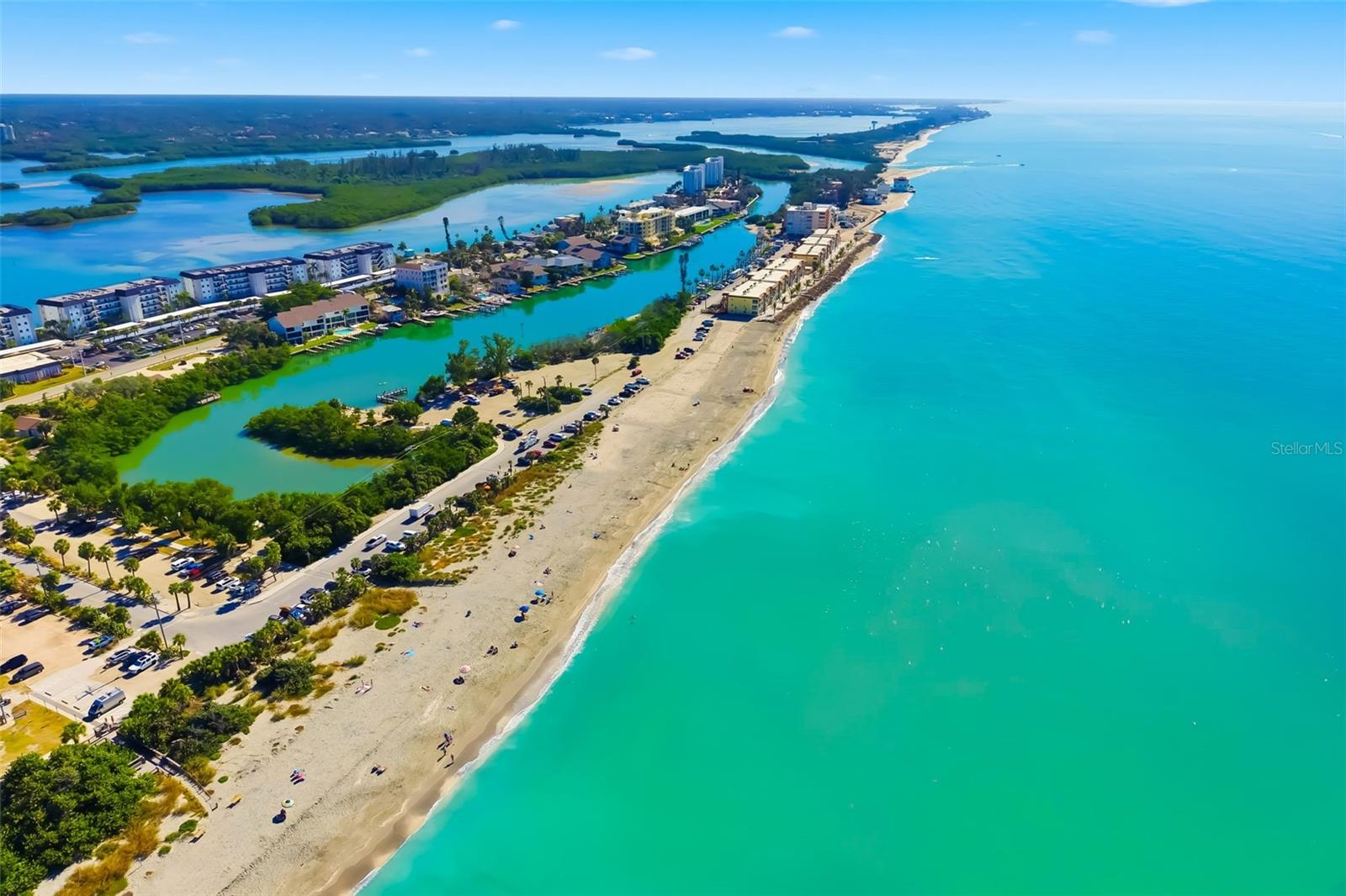 Siesta Key Waterfront 9 Unit Building + 8 Big Slips For Sale - $5,995,000