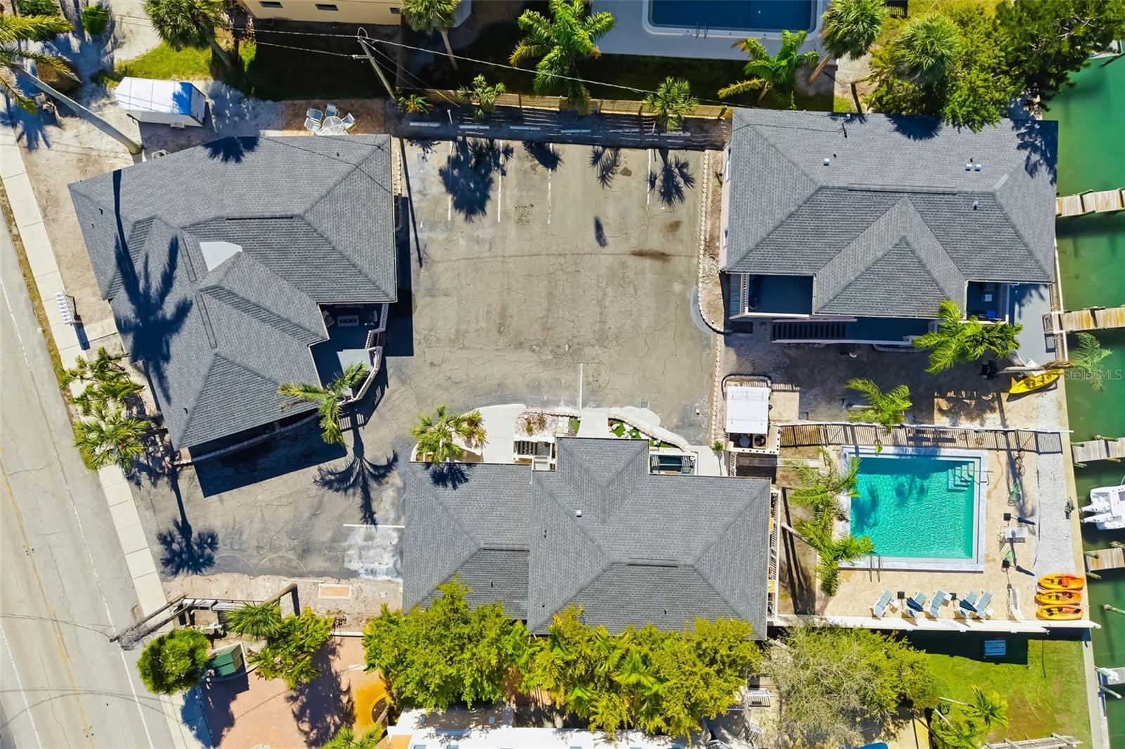 Siesta Key Waterfront 9 Unit Building + 8 Big Slips For Sale - $5,995,000